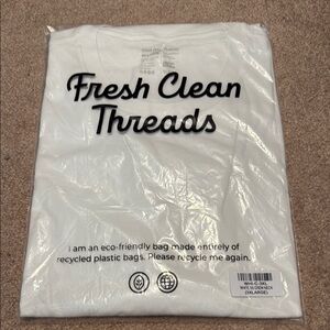 Fresh Clean Threads White Short Sleeve crew neck Tee size 3XL
